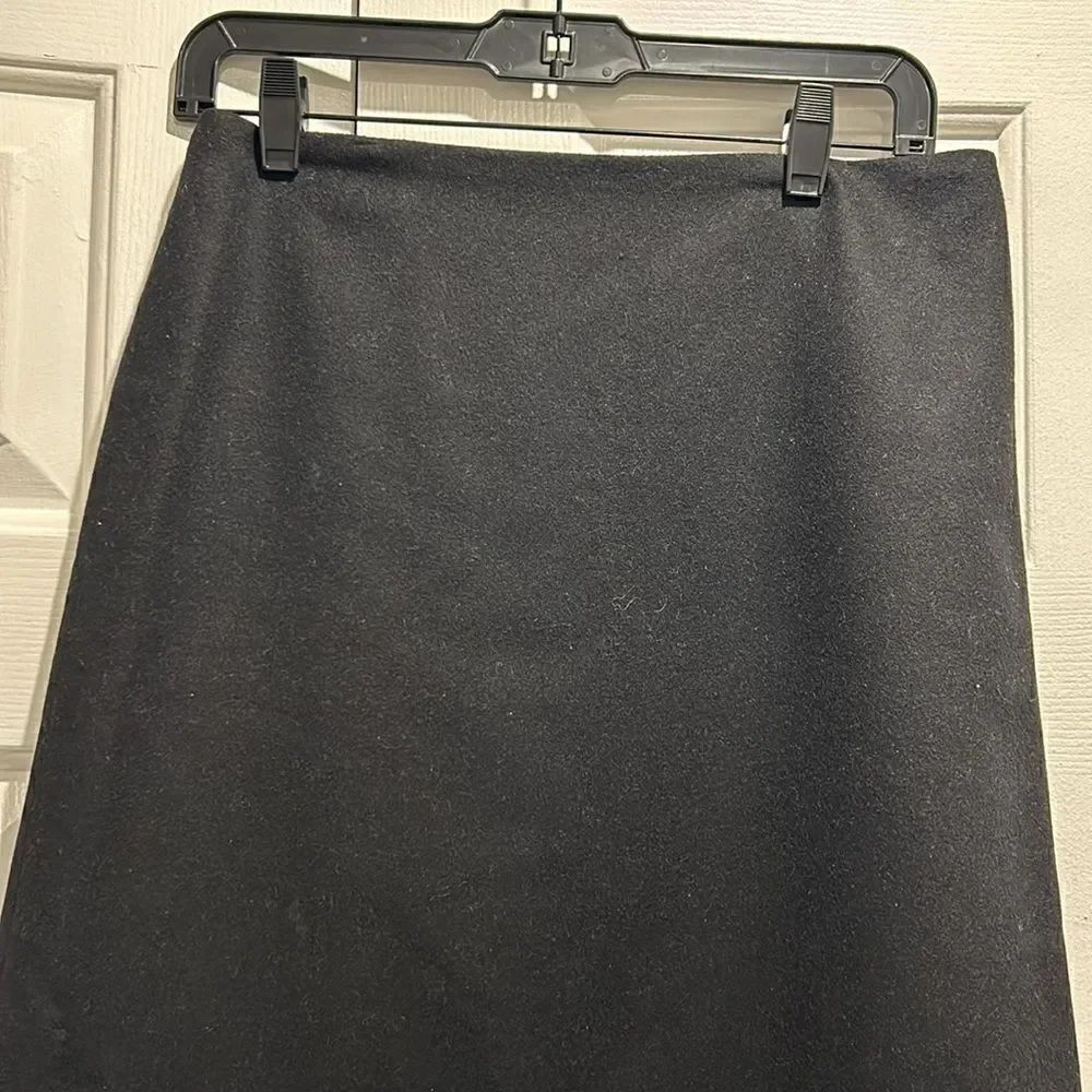 French Connection Black Wool/Cashmere Skirt, Size 6 - Picture 2 of 11